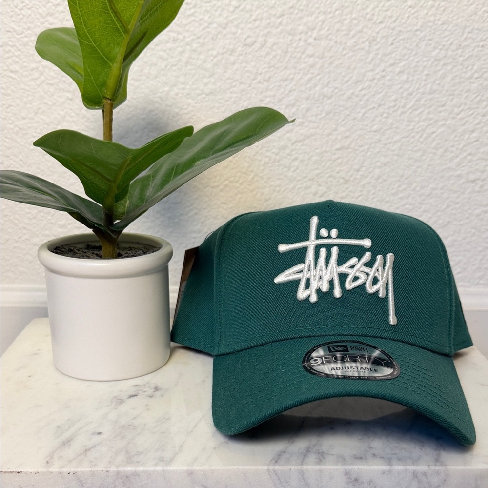 NWT Stussy Basic 9FORTY Emerald Green Adjustable Cap New Era A-Frame - Picture 2 of 6